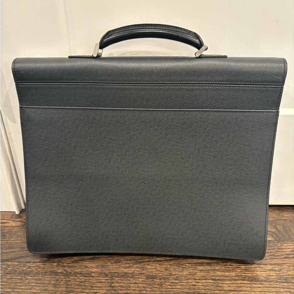 Louis Vuitton Taiga Leather attache’/“Serviette Fermoir-style” Briefcase